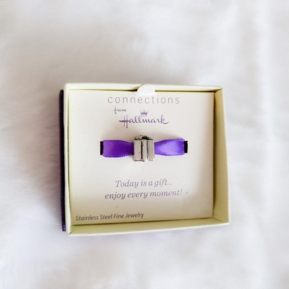 Hallmark NIB Stainless Steel Gift Bead